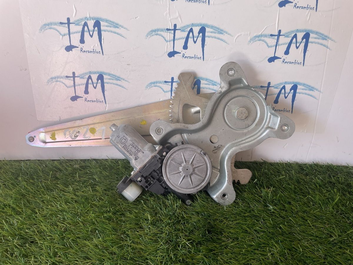 1556. Elevaluna trasero MITSUBISHI MN182354