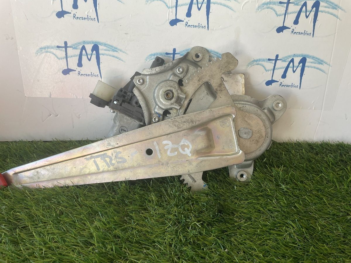 Elevaluna trasero izquierdo MITSUBISHI MN182354