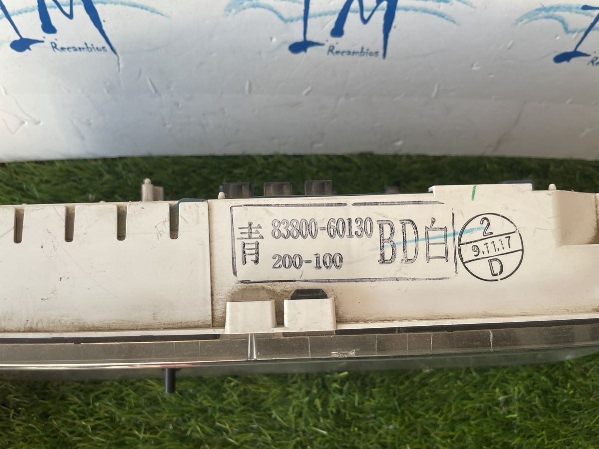 1558.Cuadro instrumento Toyota Land 8380060130